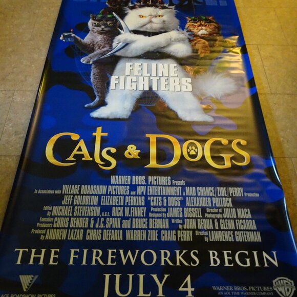 CATS & DOGS - MOVIE BANNER - Picture 1 of 12